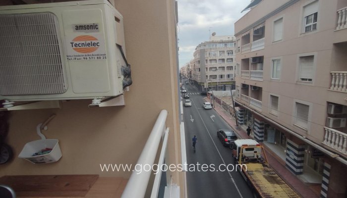 Te koop - Appartement - Appartement op de middelste verdieping - Torrevieja - Torrevieja Centro