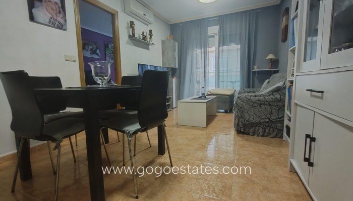Te koop - Appartement - Appartement op de middelste verdieping - Torrevieja - Torrevieja Centro