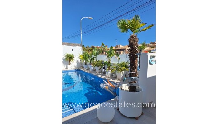 Te koop - Huis - Bungalow - Torrevieja - Torrevieja Centro
