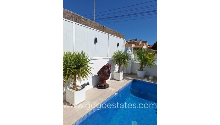 Te koop - Huis - Bungalow - Torrevieja - Torrevieja Centro