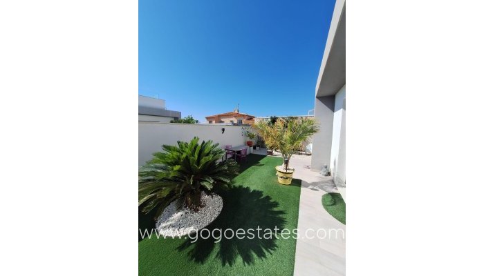 Te koop - Huis - Bungalow - Torrevieja - Torrevieja Centro
