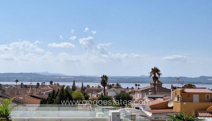 Te koop - Huis - Bungalow - Torrevieja - Torrevieja Centro
