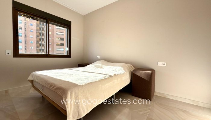 Te koop - Appartement - Appartement op de middelste verdieping - Benidorm - Benidorm Centro