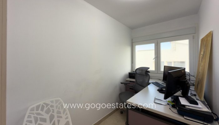 Te koop - Huis - Bungalow - La Nucía - La Nucia Centro