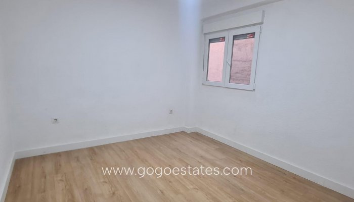 Te koop - Appartement - Appartement op de middelste verdieping - Alicante - Alicante Centro