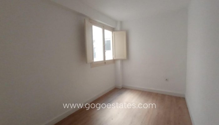 Te koop - Appartement - Appartement op de middelste verdieping - Alicante - Alicante Centro