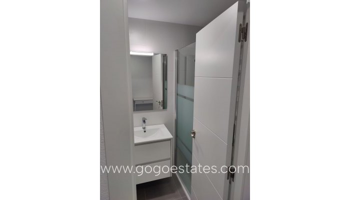 Te koop - Appartement - Appartement op de middelste verdieping - Torrevieja - Torrevieja Centro