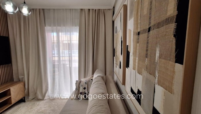 Te koop - Appartement - Appartement op de middelste verdieping - Torrevieja - Torrevieja Centro