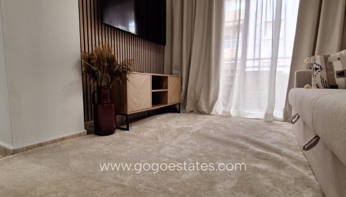 Te koop - Appartement - Appartement op de middelste verdieping - Torrevieja - Torrevieja Centro