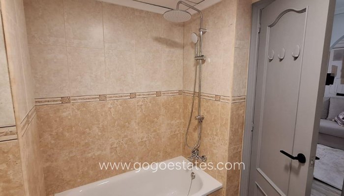 Te koop - Appartement - Appartement op de middelste verdieping - Torrevieja - Torrevieja Centro