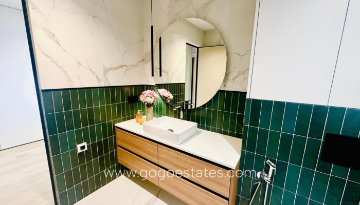 Te koop - Appartement - Appartement op de middelste verdieping - Alicante - Alicante Centro