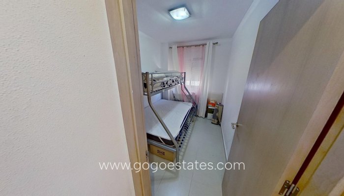 Te koop - Appartement - Appartement op de middelste verdieping - Torrevieja - Torrevieja Centro