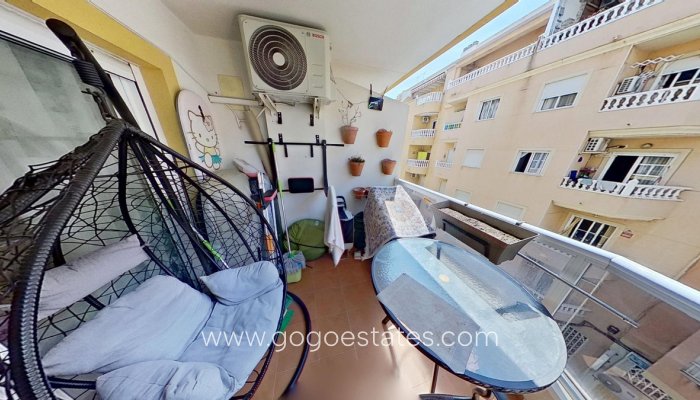 Te koop - Appartement - Appartement op de middelste verdieping - Torrevieja - Torrevieja Centro