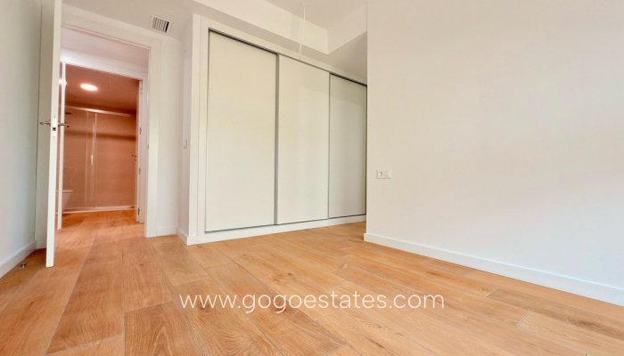 Te koop - Appartement - Appartement op de middelste verdieping - Alicante - Alicante Centro