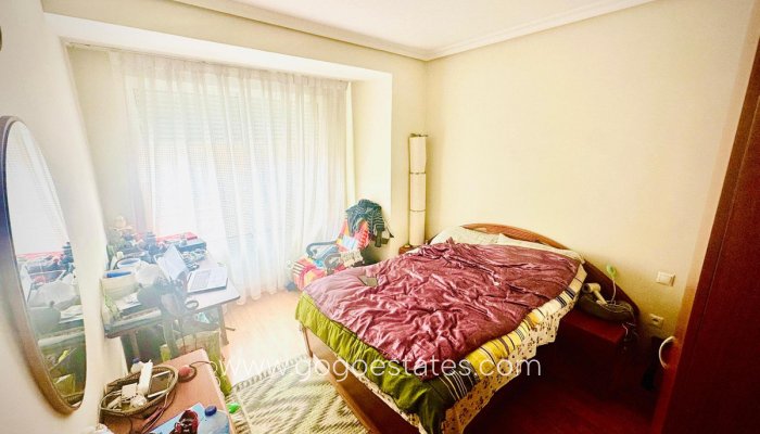 Te koop - Appartement - Appartement op de middelste verdieping - Alicante - Alicante Centro