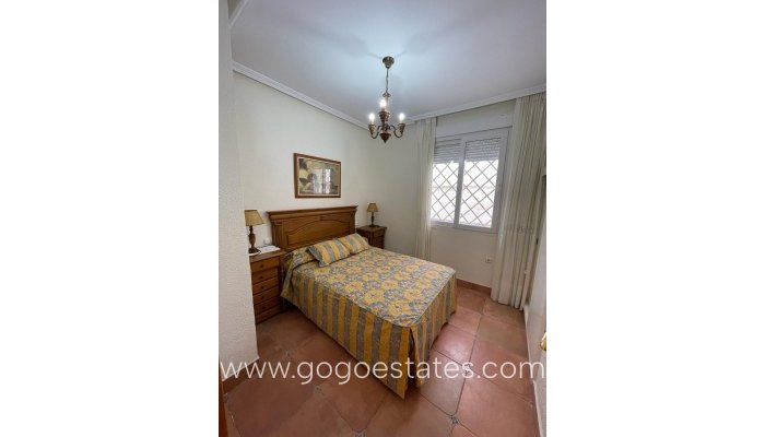 Te koop - Appartement - Appartement op de middelste verdieping - Torrevieja - Torrevieja Centro