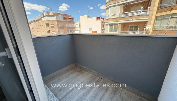 Te koop - Appartement - Appartement op de middelste verdieping - Torrevieja - Torrevieja Centro