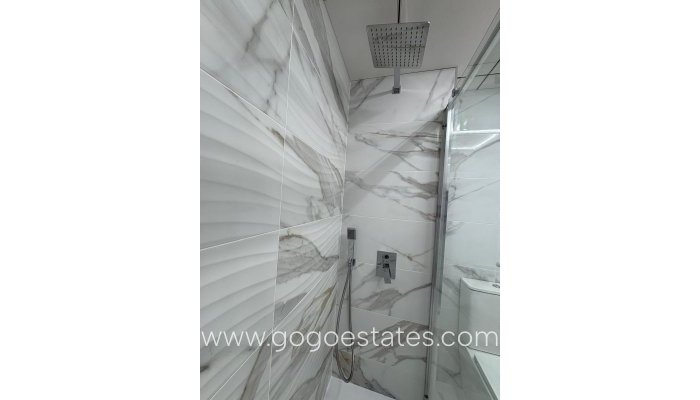 Te koop - Appartement - Appartement op de middelste verdieping - Torrevieja - Torrevieja Centro