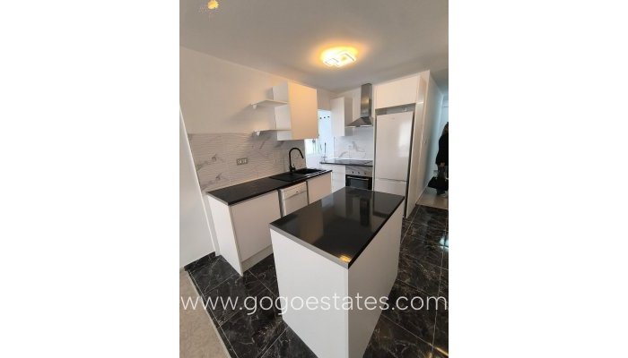 Te koop - Appartement - Appartement op de middelste verdieping - Torrevieja - Torrevieja Centro