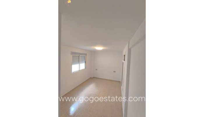 Te koop - Appartement - Appartement op de middelste verdieping - Torrevieja - Torrevieja Centro