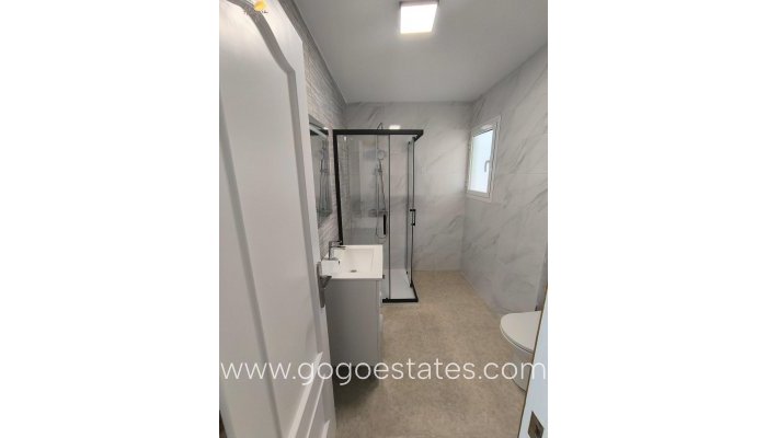 Te koop - Appartement - Appartement op de middelste verdieping - Torrevieja - Torrevieja Centro