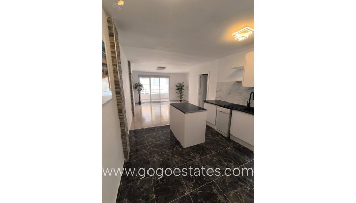 Te koop - Appartement - Appartement op de middelste verdieping - Torrevieja - Torrevieja Centro