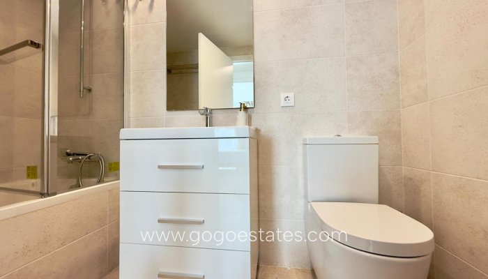 Te koop - Appartement - Appartement op de middelste verdieping - Alicante - Alicante Centro