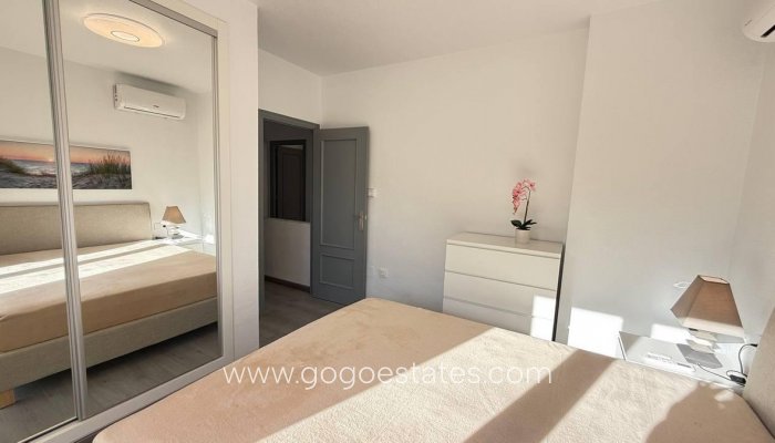 Te koop - Huis - Bungalow - Orihuela - Orihuela Costa