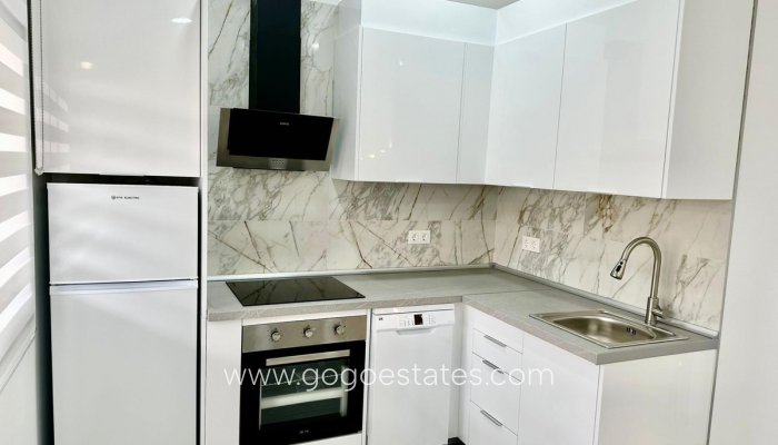 Te koop - Huis - Bungalow - Torrevieja - Torrevieja Centro