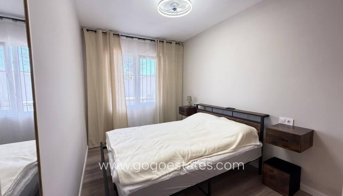 Te koop - Huis - Bungalow - Orihuela - Orihuela Costa