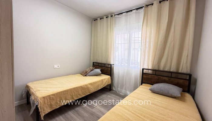 Te koop - Huis - Bungalow - Orihuela - Orihuela Costa