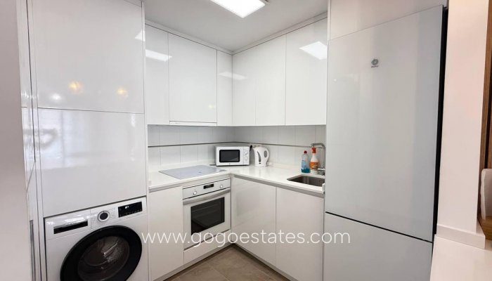 Te koop - Appartement - Appartement op de middelste verdieping - Torrevieja - Torrevieja Centro