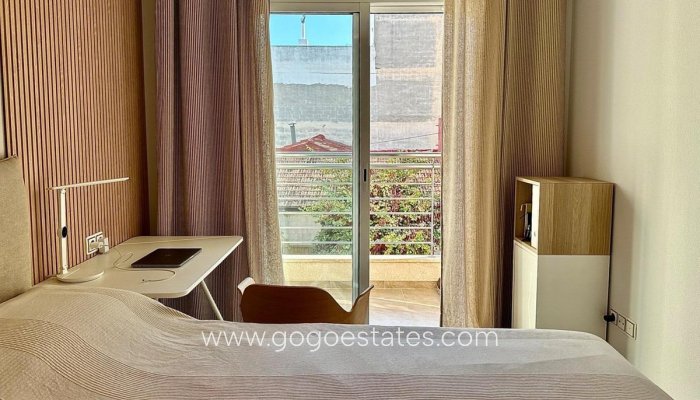 Te koop - Appartement - Appartement op de middelste verdieping - Torrevieja - Torrevieja Centro