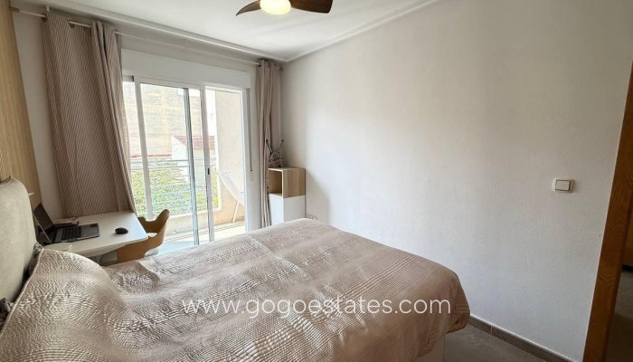 Te koop - Appartement - Appartement op de middelste verdieping - Torrevieja - Torrevieja Centro