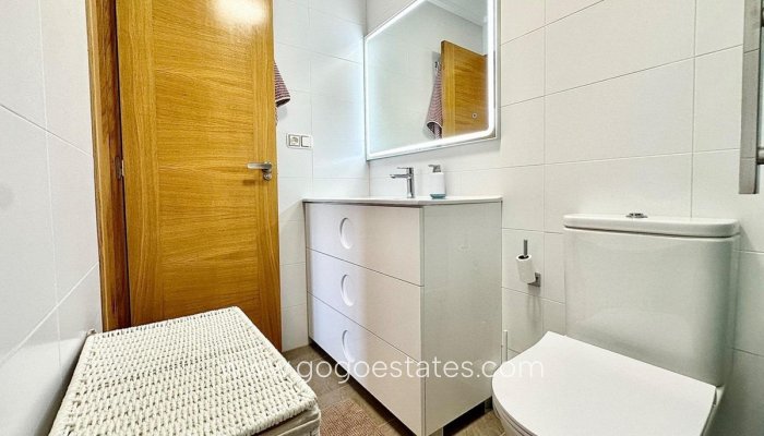 Te koop - Appartement - Appartement op de middelste verdieping - Torrevieja - Torrevieja Centro