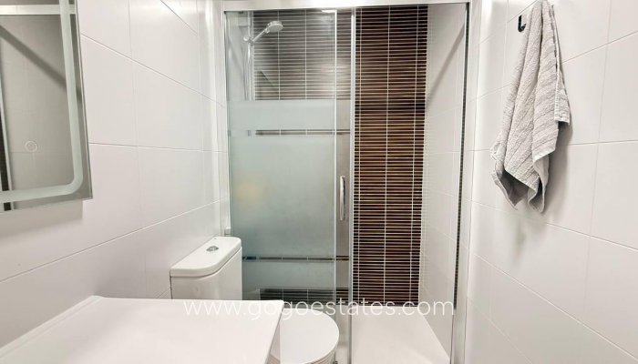 Te koop - Appartement - Appartement op de middelste verdieping - Torrevieja - Torrevieja Centro