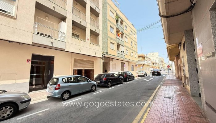 Te koop - Appartement - Appartement op de middelste verdieping - Torrevieja - Torrevieja Centro