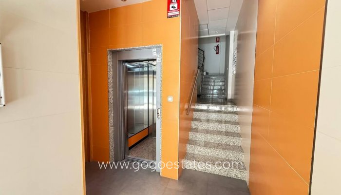 Te koop - Appartement - Appartement op de middelste verdieping - Torrevieja - Torrevieja Centro