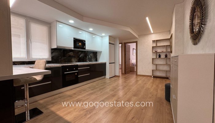 Te koop - Appartement - Appartement op de middelste verdieping - Torrevieja - Torrevieja Centro