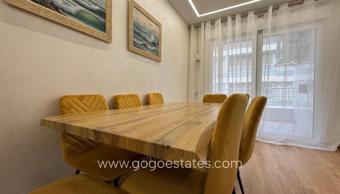 Te koop - Appartement - Appartement op de middelste verdieping - Torrevieja - Torrevieja Centro