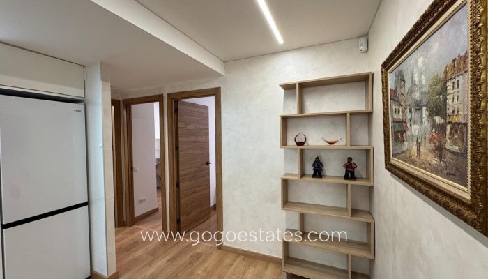 Te koop - Appartement - Appartement op de middelste verdieping - Torrevieja - Torrevieja Centro