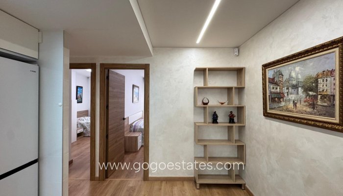 Te koop - Appartement - Appartement op de middelste verdieping - Torrevieja - Torrevieja Centro