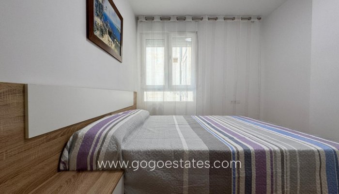 Te koop - Appartement - Appartement op de middelste verdieping - Torrevieja - Torrevieja Centro