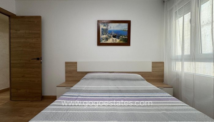 Te koop - Appartement - Appartement op de middelste verdieping - Torrevieja - Torrevieja Centro