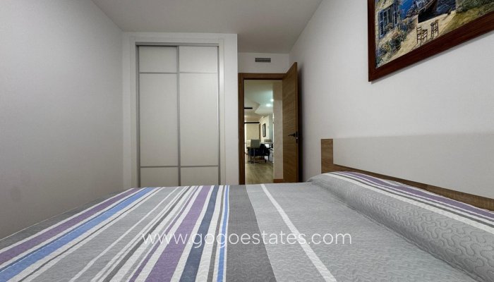 Te koop - Appartement - Appartement op de middelste verdieping - Torrevieja - Torrevieja Centro