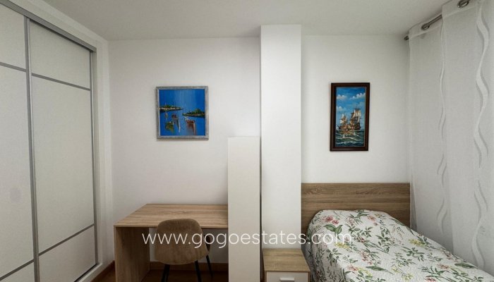 Te koop - Appartement - Appartement op de middelste verdieping - Torrevieja - Torrevieja Centro