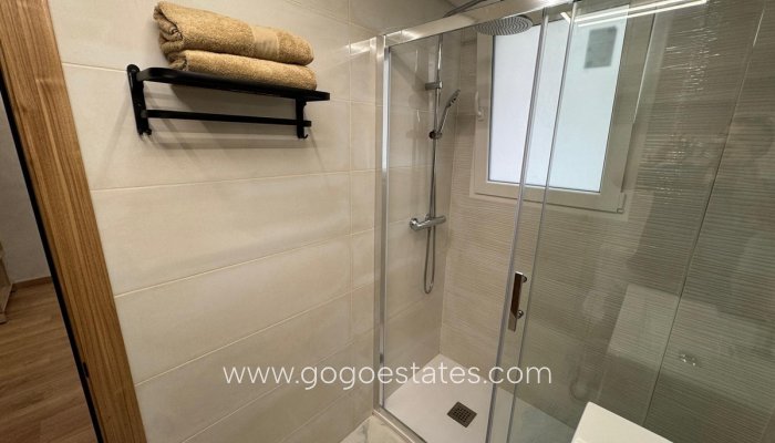 Te koop - Appartement - Appartement op de middelste verdieping - Torrevieja - Torrevieja Centro