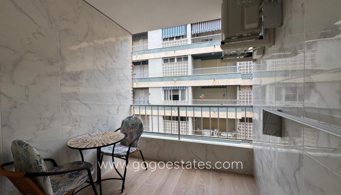 Te koop - Appartement - Appartement op de middelste verdieping - Torrevieja - Torrevieja Centro