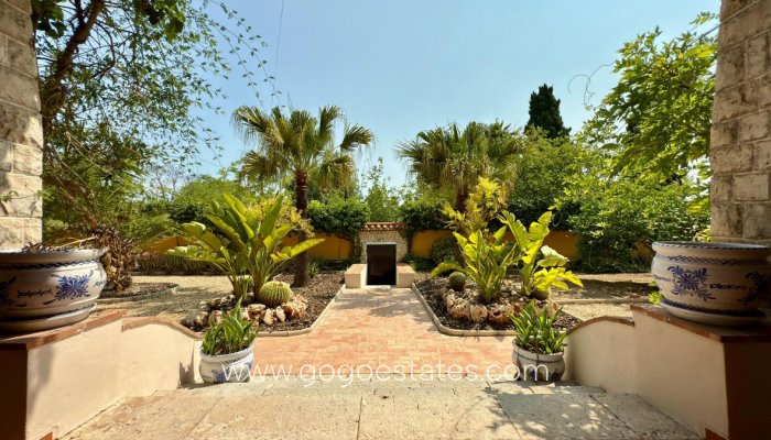 Te koop - Huis - Vrijstaande Villa - Alicante - Alicante Centro