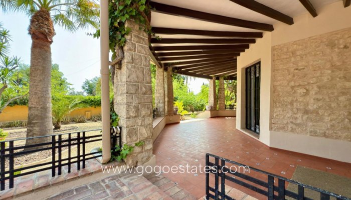 Te koop - Huis - Vrijstaande Villa - Alicante - Alicante Centro